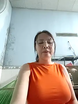 Snapshot of Famrita chatting on 9, 2, 2026 Famrita online show from 9, 2, 2026