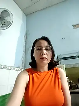 Snapshot of Famrita chatting on 7, 3, 2026 Famrita online show from 7, 3, 2026