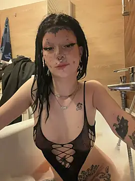 Snapshot of demonLamia chatting on 10, 3, 2026 demonLamia online show from 10, 3, 2026