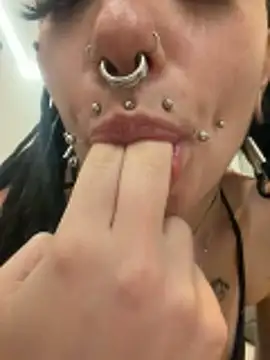 demonLamia online show from 5, 5, 2026