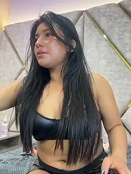 valenlopezz  online show from 5, 7, 2026