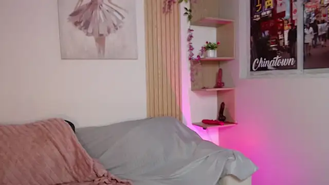 chloe peach  online show from 3, 5, 2026