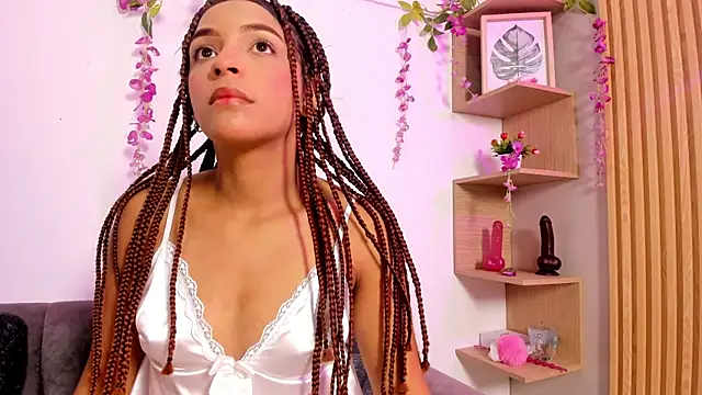chloe peach  online show from 26, 6, 2026