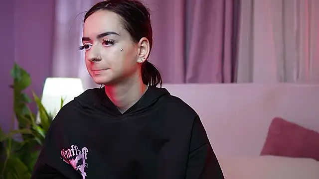 Snapshot of AriellaKitty chatting on 12, 3, 2026 AriellaKitty online show from 12, 3, 2026