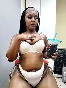 Snapshot of LUNAARXO1 chatting on 6, 3, 2026 LUNAARXO1 online show from 6, 3, 2026