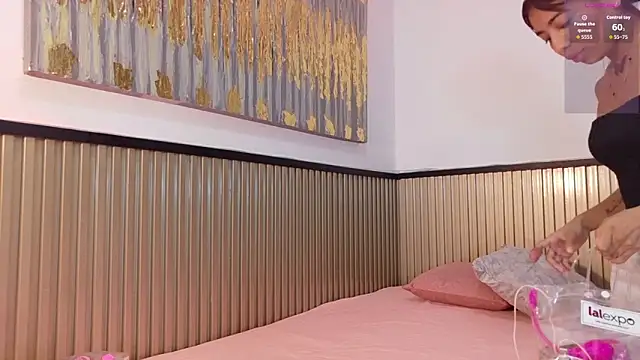 Scarlet Vixen  online show from 25, 2, 2026