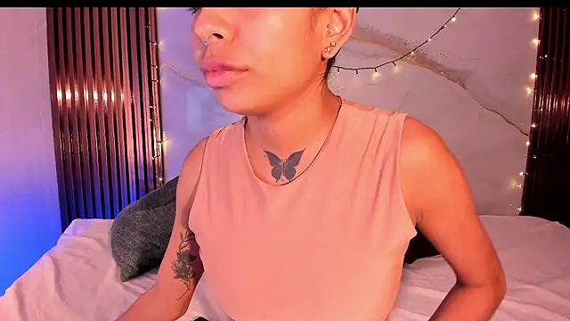 Scarlet Vixen  online show from 22, 7, 2026