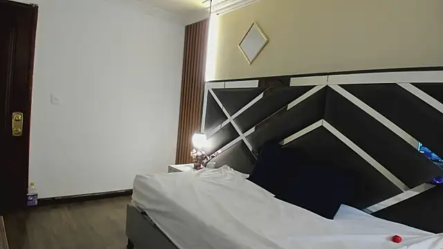 Ambarross  online show from 5, 2, 2026