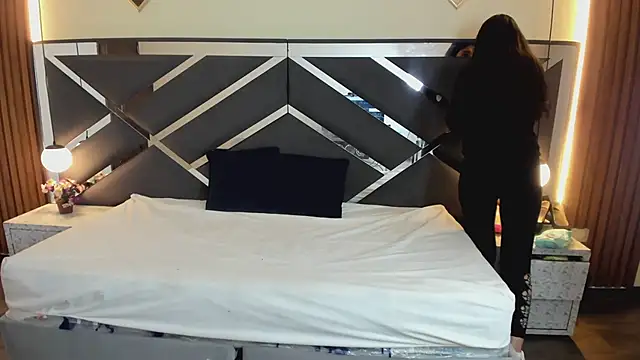 Ambarross  online show from 7, 2, 2026