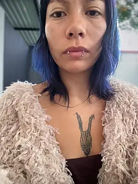 Snapshot of Namii_cute chatting on 6, 2, 2026 Namii cute online show from 6, 2, 2026