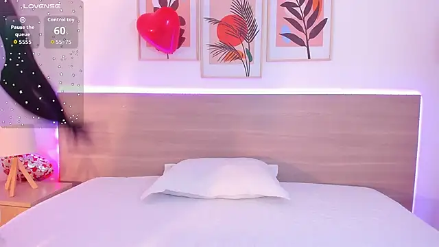  Caamilaa  online show from 18, 2, 2026