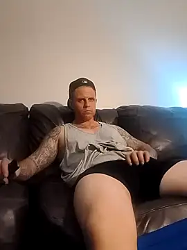 Snapshot of ThickaThuckDick07 chatting on 21, 4, 2026 ThickaThuckDick07 online show from 21, 4, 2026