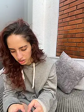 elodie rouge online show from 9, 7, 2026