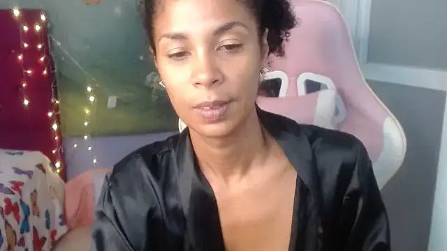 Snapshot of rosa_skinny chatting on 27, 6, 2026 rosa skinny online show from 27, 6, 2026