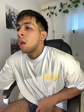 Snapshot of shooting_wilson chatting on 12, 3, 2026 shooting wilson online show from 12, 3, 2026