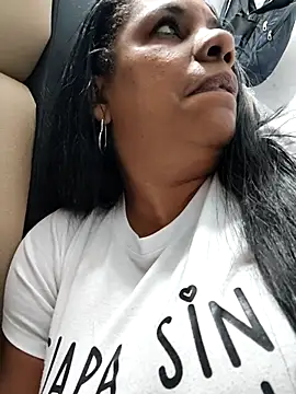 Snapshot of Zeyllyjhonson chatting on 17, 2, 2026 Zeyllyjhonson online show from 17, 2, 2026