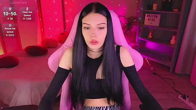Kelly  Bunny online show from 4, 5, 2026