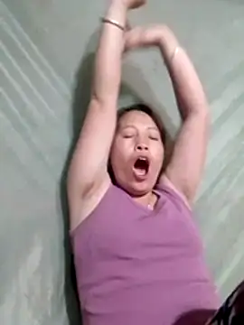 Snapshot of Gummiesu chatting on 1, 3, 2026 Gummiesu online show from 1, 3, 2026