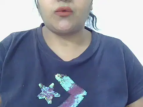 Snapshot of GaggingGirl_ chatting on 4, 2, 2026 GaggingGirl online show from 4, 2, 2026