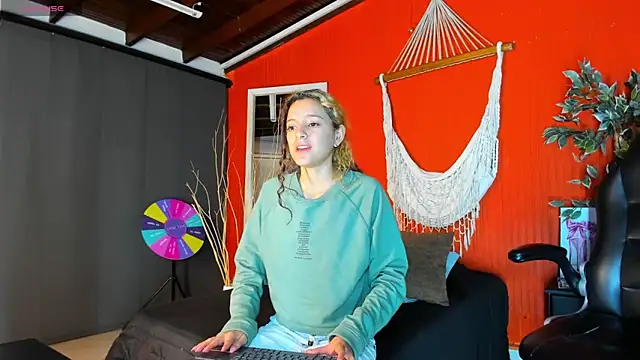 maria Turner1 online show from 7, 5, 2026
