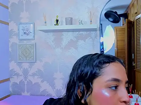 Emma Thompssonn online show from 5, 2, 2026