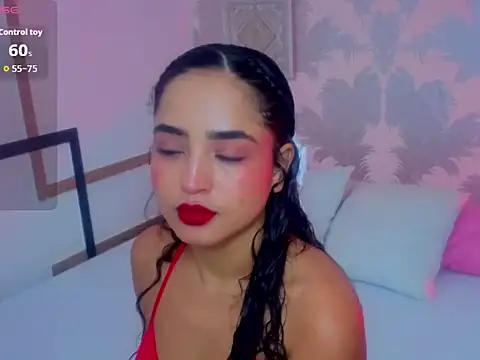 Snapshot of Emma_Thompssonn chatting on 10, 6, 2026 Emma Thompssonn online show from 10, 6, 2026