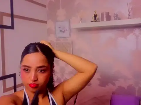 Snapshot of Emma_Thompssonn chatting on 11, 6, 2026 Emma Thompssonn online show from 11, 6, 2026