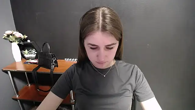 Sunny siren online show from 5, 5, 2026
