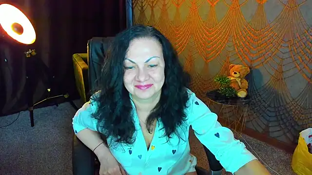 IrissMoon online show from 12, 5, 2026
