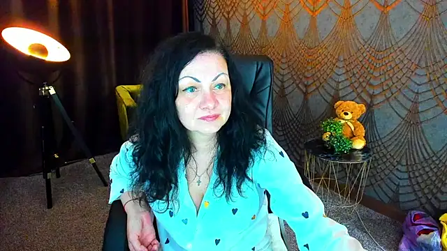 IrissMoon online show from 20, 5, 2026