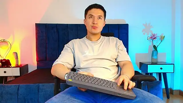 Snapshot of Alexander_Connor chatting on 3, 2, 2026 Alexander Connor online show from 3, 2, 2026