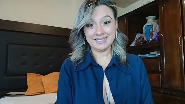 aitanalove  online show from 7, 5, 2026
