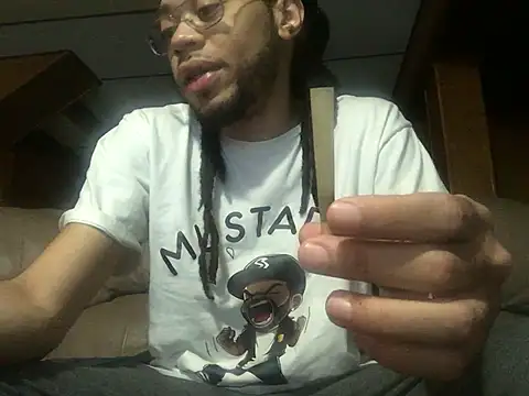 Snapshot of givemeabreak34 chatting on 17, 1, 2026 givemeabreak34 online show from 17, 1, 2026