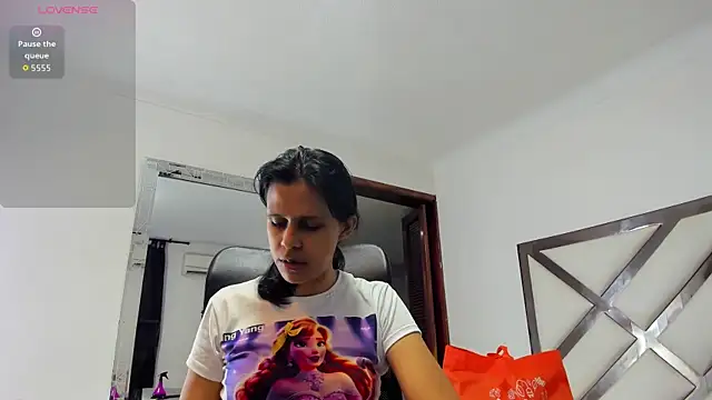 Snapshot of mitzukywinteer chatting on 12, 5, 2026 mitzukywinteer online show from 12, 5, 2026