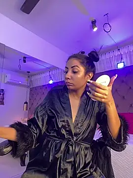 Auri   online show from 23, 7, 2026