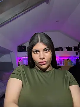 Snapshot of MinaKhalina chatting on 16, 1, 2026 MinaKhalina online show from 16, 1, 2026