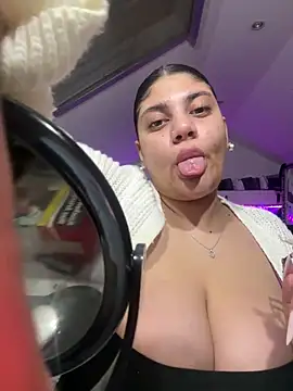 Snapshot of MinaKhalina chatting on 6, 2, 2026 MinaKhalina online show from 6, 2, 2026