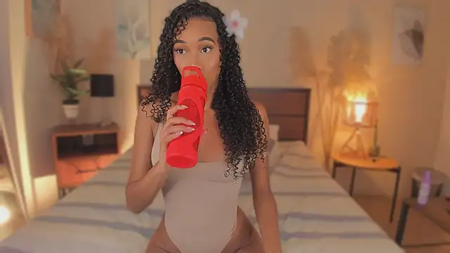 Snapshot of KaryMooon chatting on 7, 2, 2026 KaryMooon online show from 7, 2, 2026