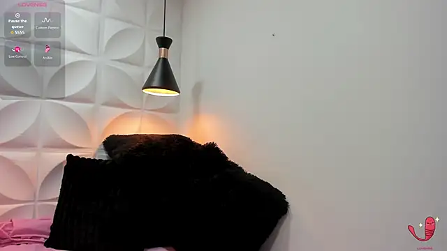 Snapshot of zaira_skinny chatting on 6, 3, 2026 zaira skinny online show from 6, 3, 2026