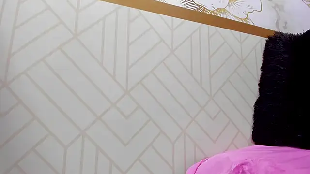 Snapshot of zaira_skinny chatting on 7, 3, 2026 zaira skinny online show from 7, 3, 2026