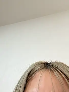 Snapshot of yumi0025 chatting on 16, 1, 2026 yumi0025 online show from 16, 1, 2026