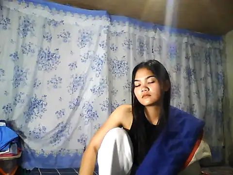 PinaySkinnyJust18 online show from 26, 3, 2026