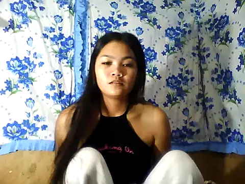 PinaySkinnyJust18 online show from 2, 4, 2026