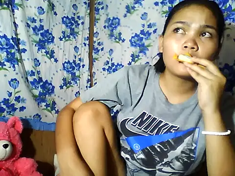 PinaySkinnyJust18 online show from 21, 6, 2026