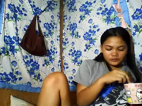 PinaySkinnyJust18 online show from 21, 6, 2026