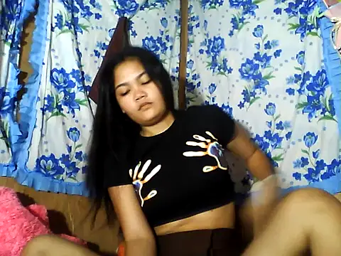 PinaySkinnyJust18 online show from 22, 6, 2026