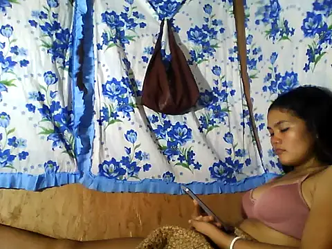 PinaySkinnyJust18 online show from 23, 6, 2026
