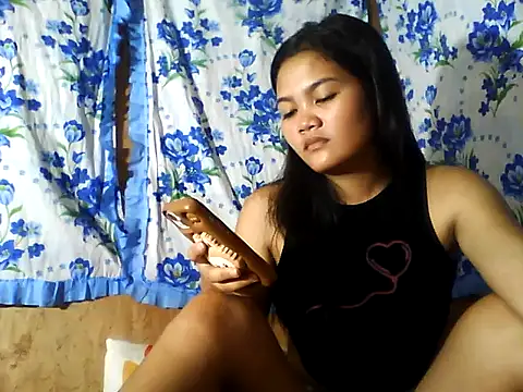 PinaySkinnyJust18 online show from 23, 6, 2026