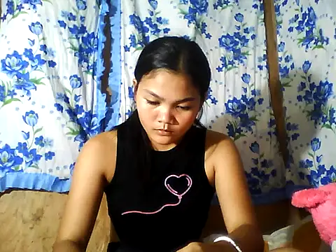 PinaySkinnyJust18 online show from 29, 6, 2026