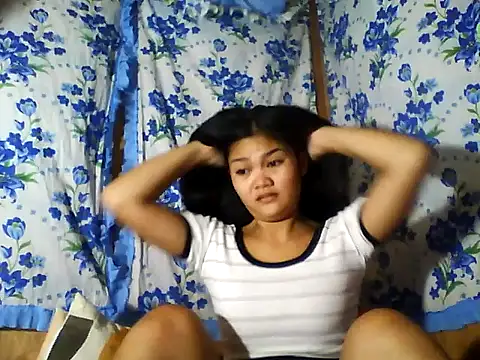 PinaySkinnyJust18 online show from 30, 6, 2026